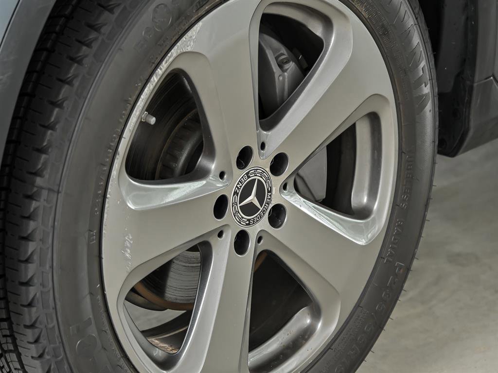 Used 2019 Mercedes-Benz GLC 300 4MATIC image 6