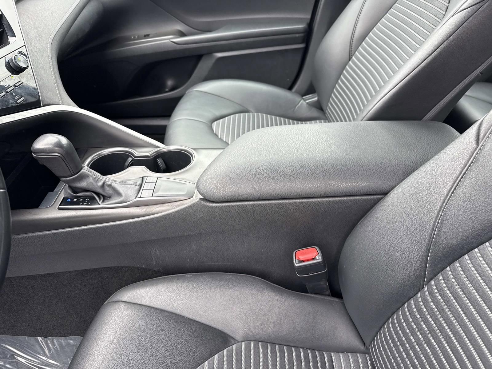 Used 2023 Toyota Camry SE image 20