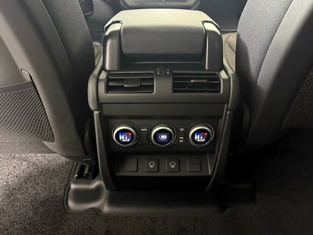 New 2025 Land Rover Defender 110 V8 image 23