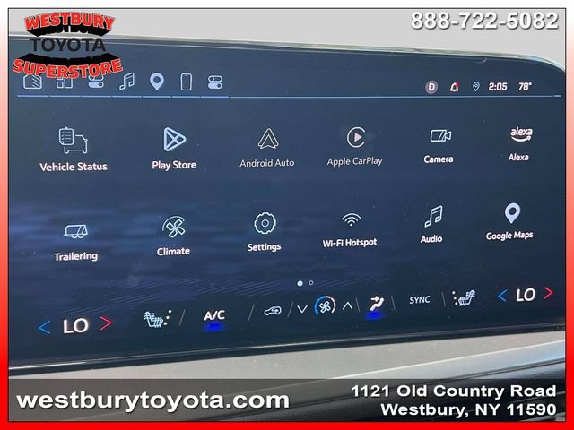 Used 2025 Chevrolet Traverse LT w/ Driver Confidence Package FWD image 32