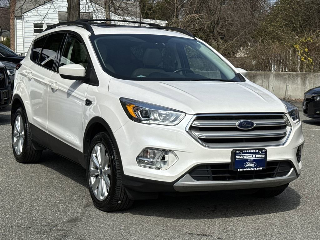 Used 2019 Ford Escape SEL image 1