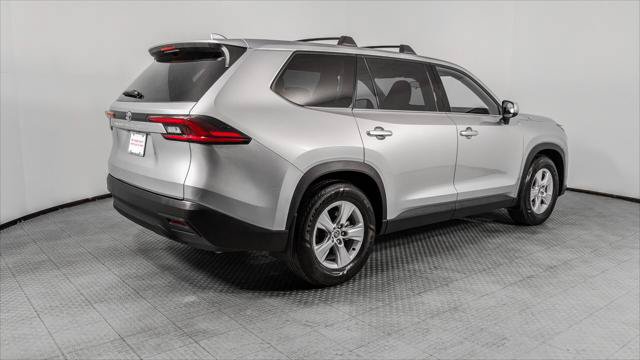 Used 2025 Toyota Grand Highlander FWD image 8