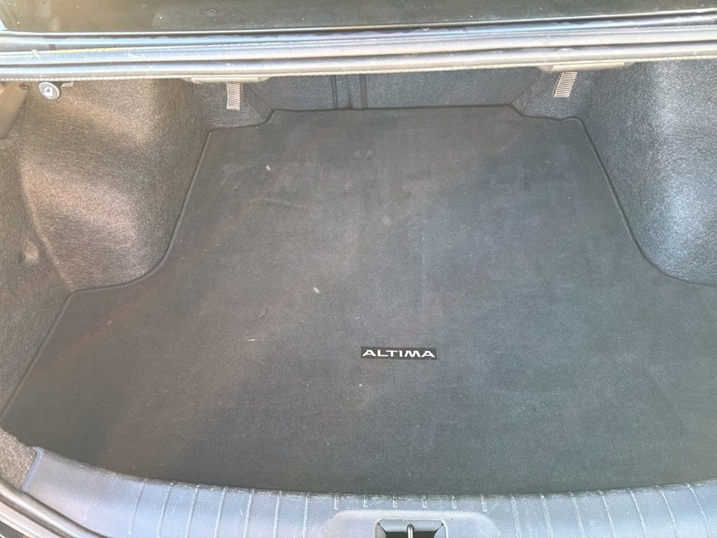 Used 2024 Nissan Altima 2.5 SV image 17