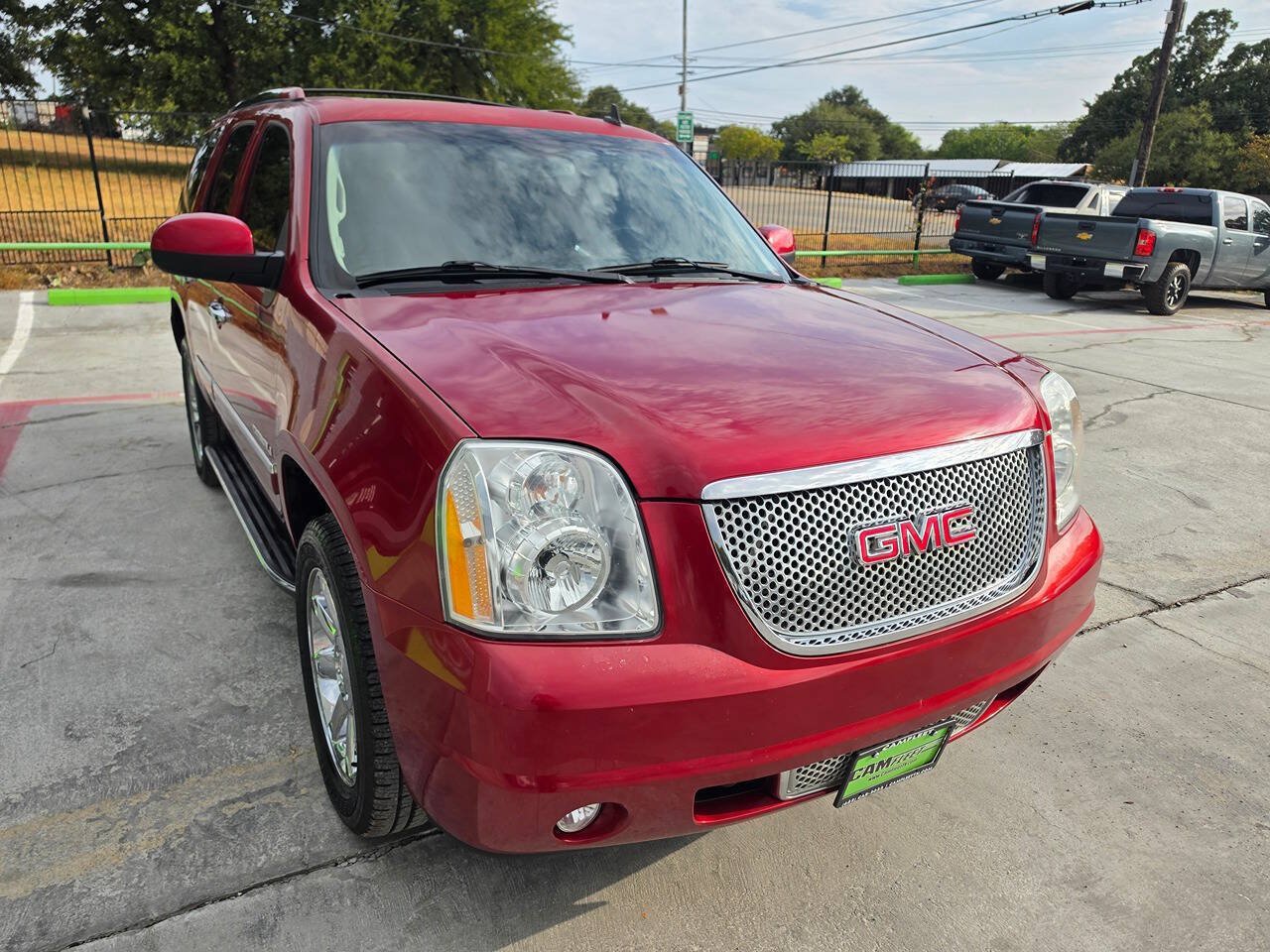 Used 2014 GMC Yukon Denali RWD image 5