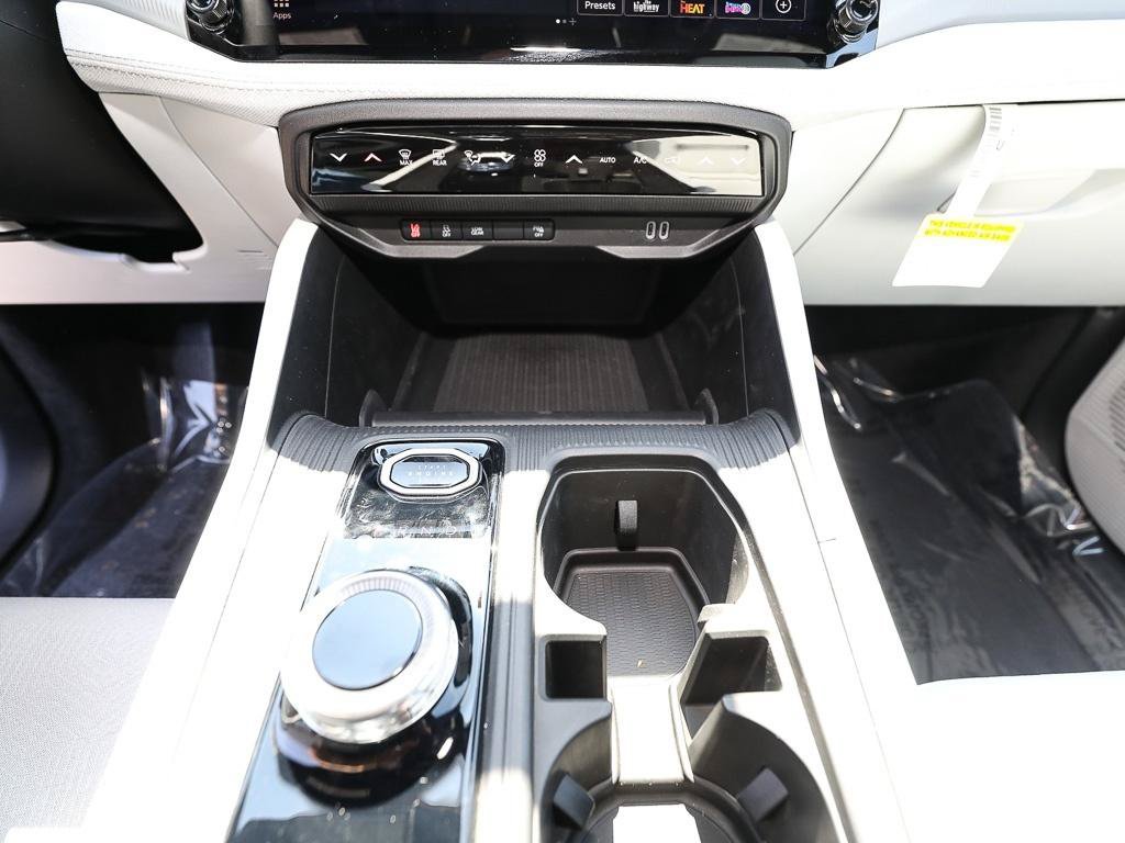 New 2026 Jeep Cherokee Laredo AWD/4WD image 16
