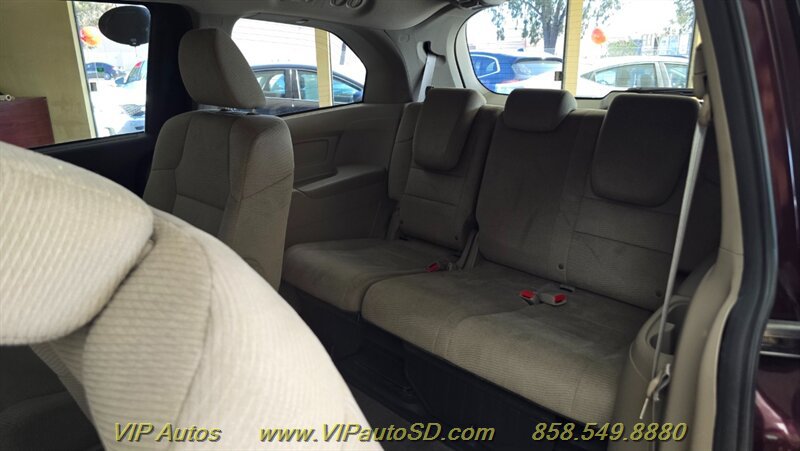 Used 2012 Honda Odyssey LX image 15