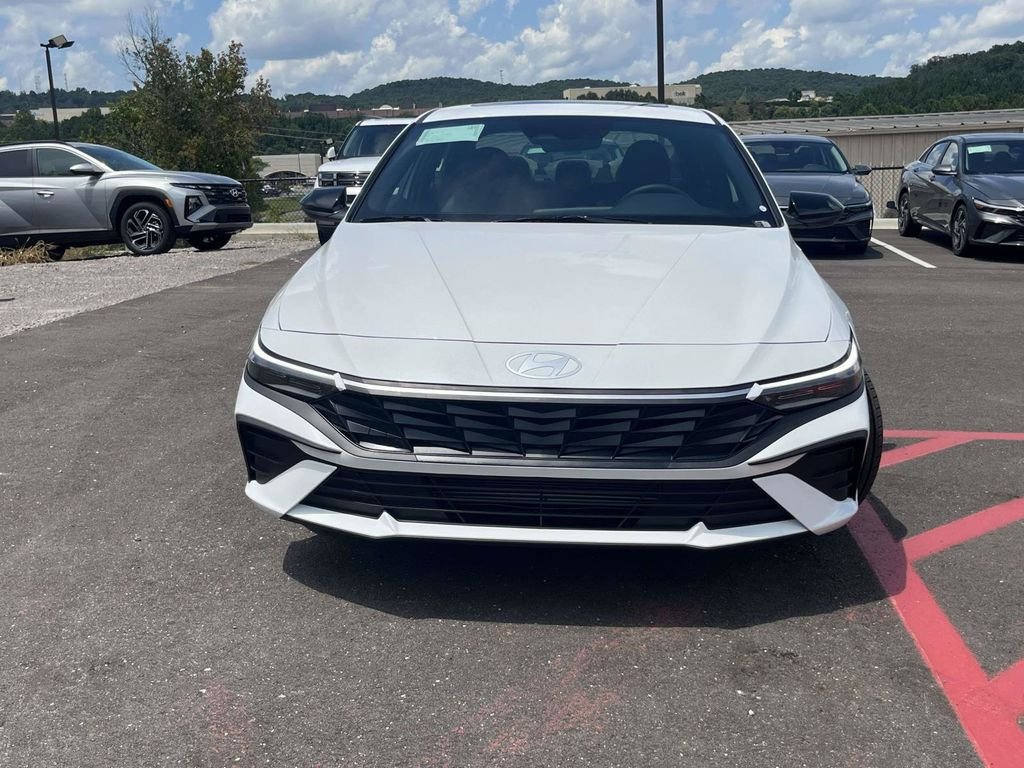 New 2026 Hyundai Elantra SEL Sport FWD image 8