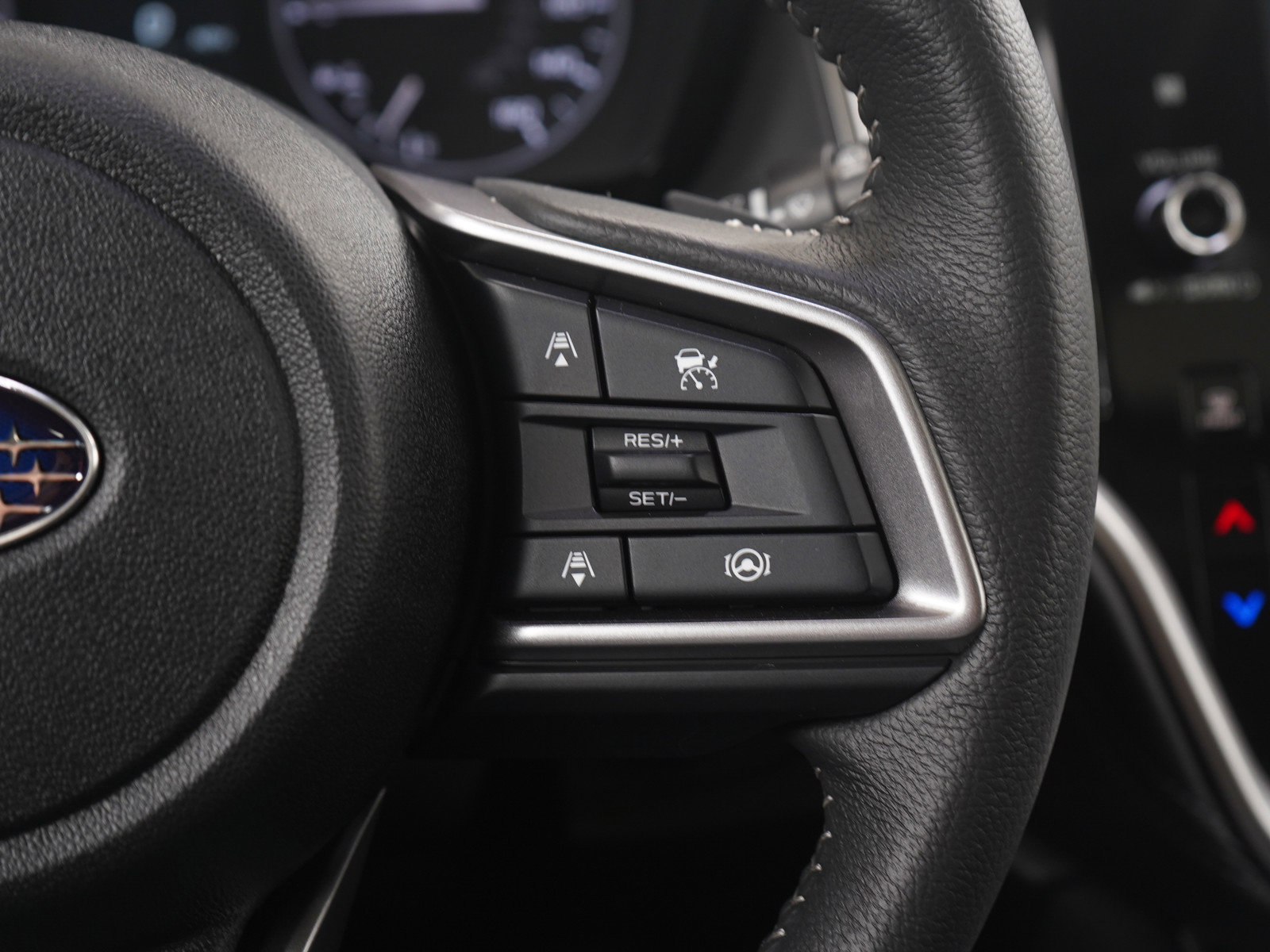 Used 2025 Subaru Outback Premium image 26