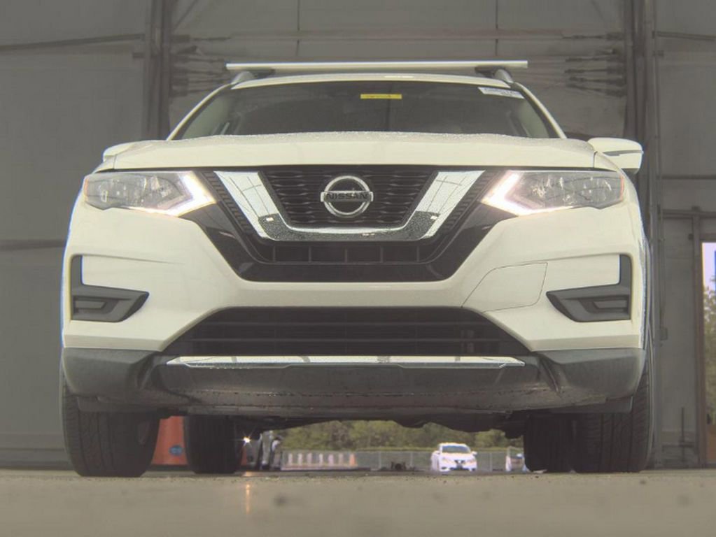 Used 2019 Nissan Rogue SV AWD/4WD image 3