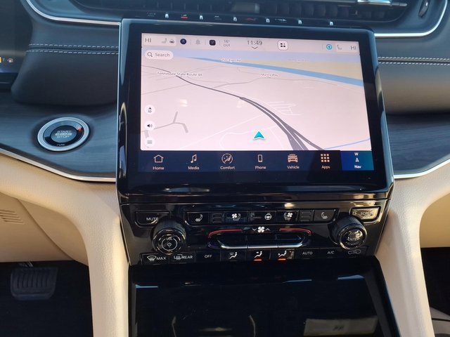 New 2025 Jeep Grand Cherokee L Limited image 16