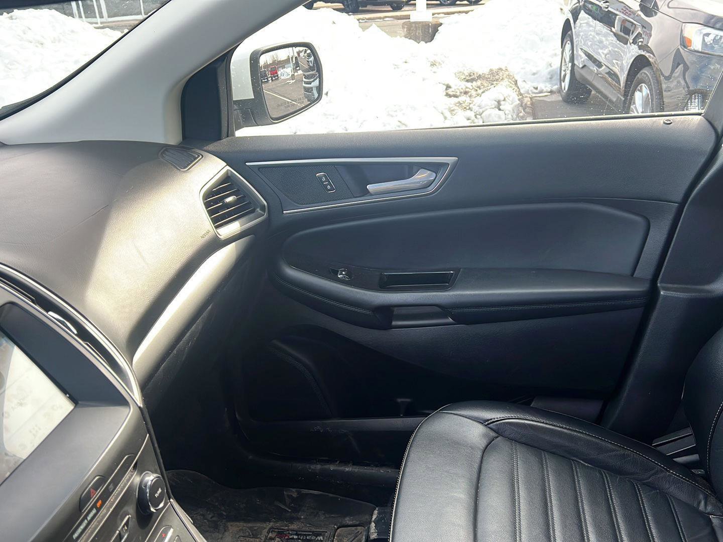 Used 2017 Ford Edge SEL w/ Equipment Group 201A image 16