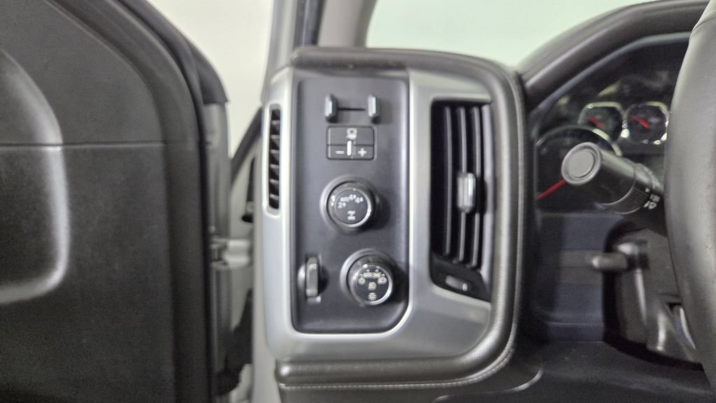 Used 2017 GMC Sierra 1500 SLT AWD/4WD image 18