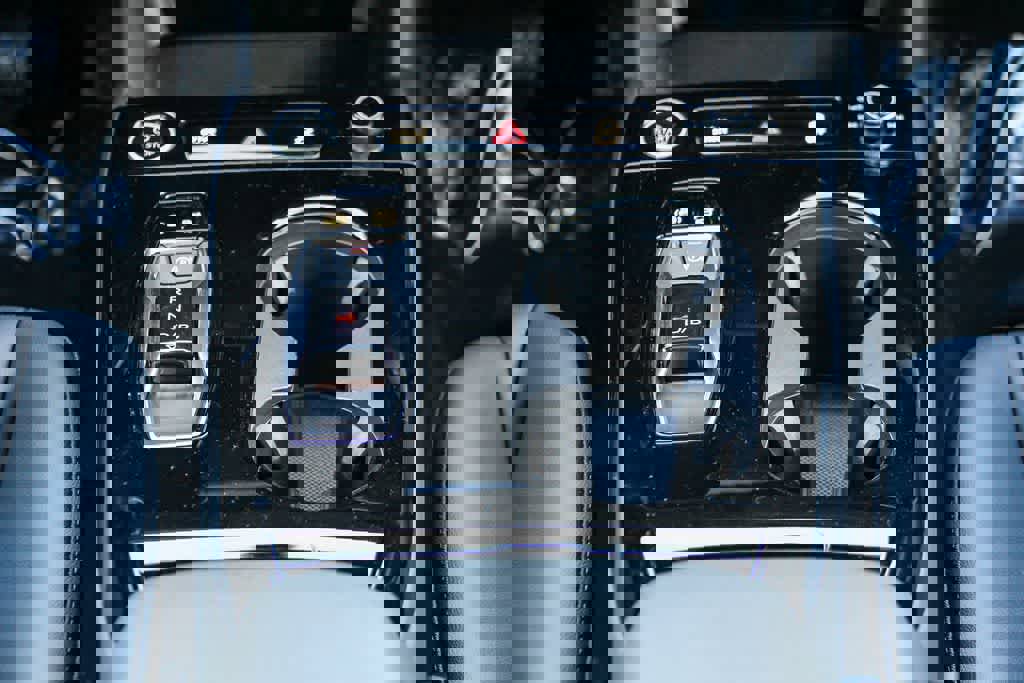 Used 2025 Audi Q6 e-tron Premium w/ Convenience Package image 13