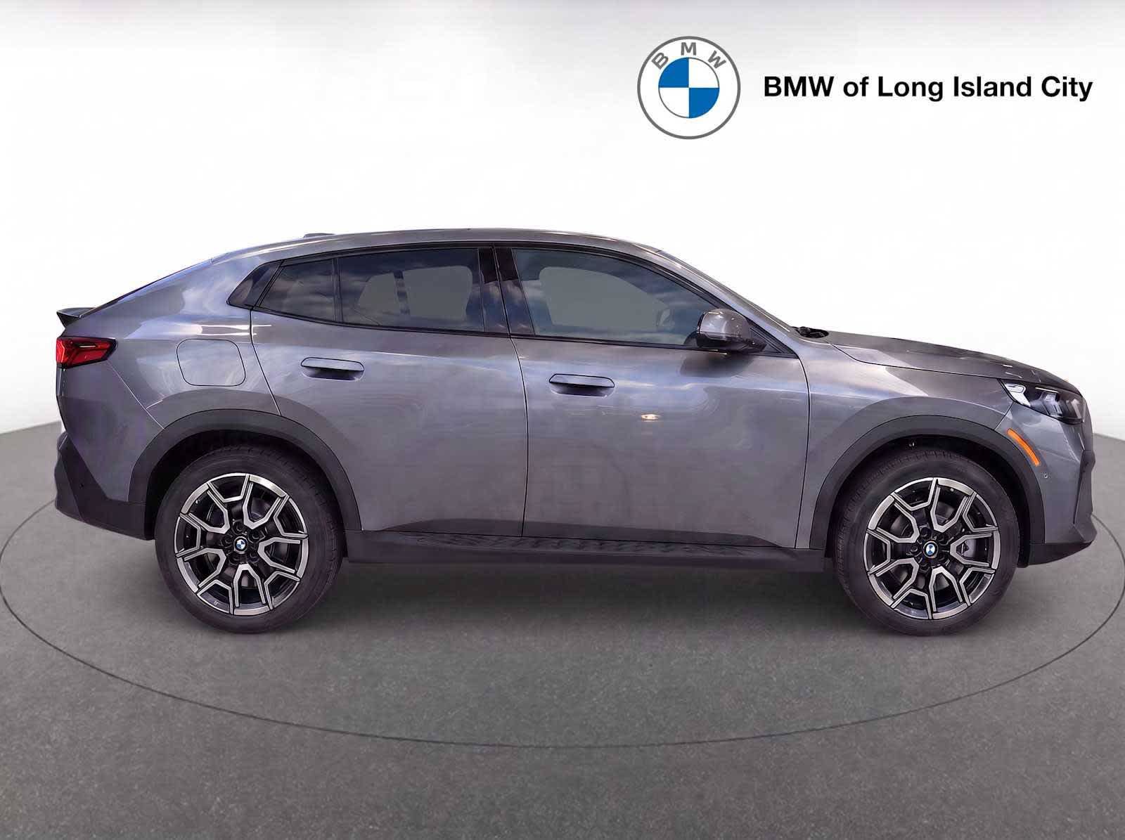 New 2026 BMW X2 xDrive28i w/ Technology Package AWD/4WD image 8