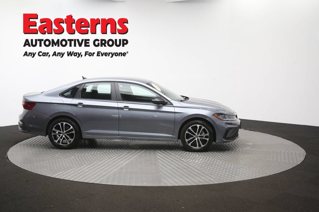 Used 2025 Volkswagen Jetta Sport FWD image 45