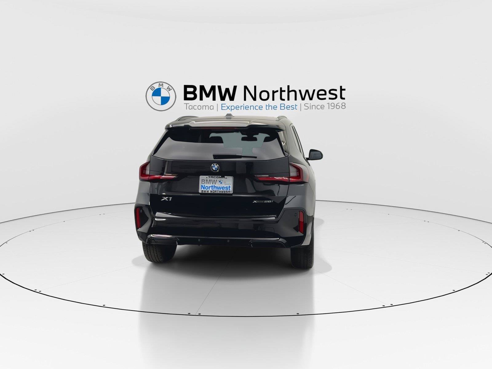 Used 2023 BMW X1 xDrive28i w/ M Sport Package AWD/4WD image 2