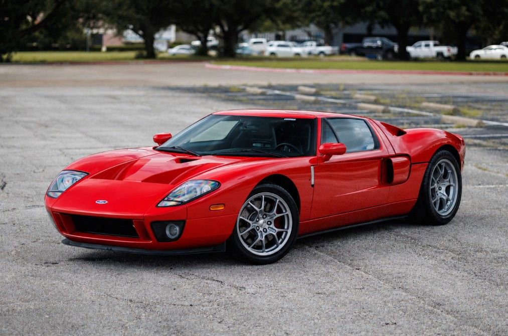 Used 2005 Ford GT RWD image 3
