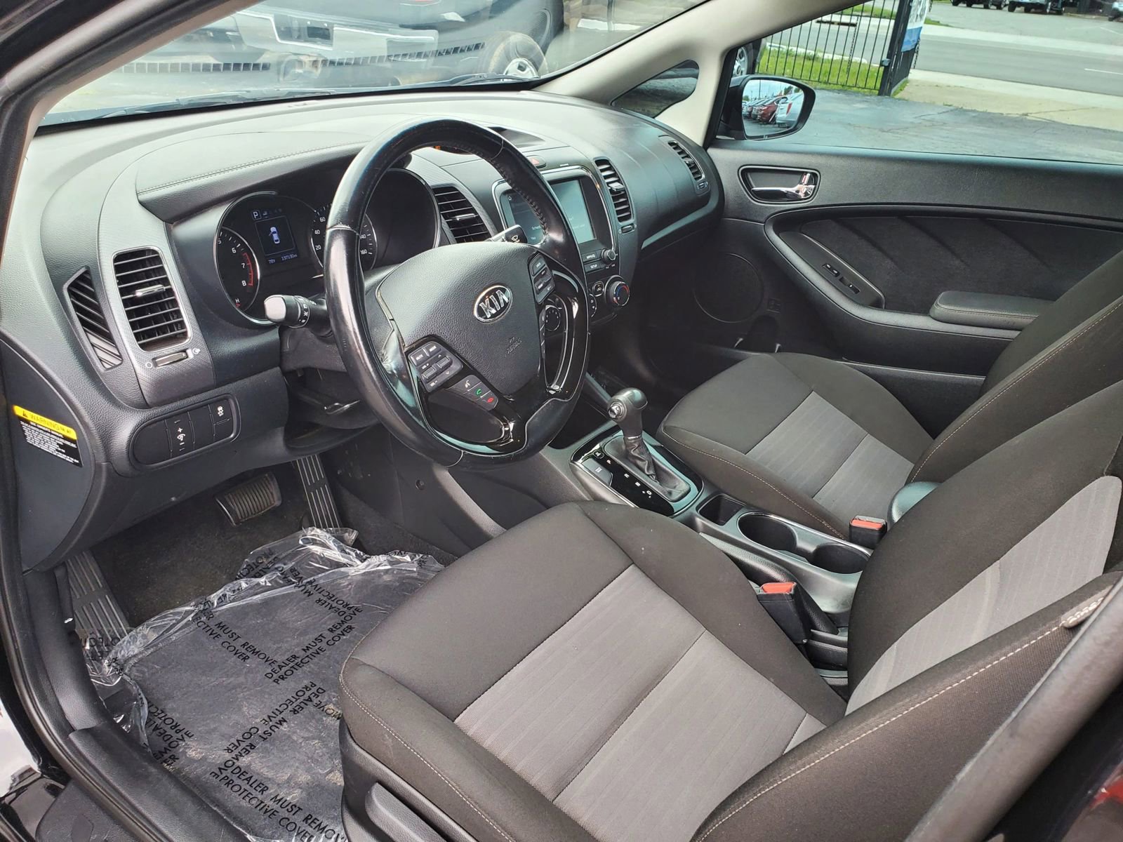 Used 2018 Kia Forte S FWD image 3