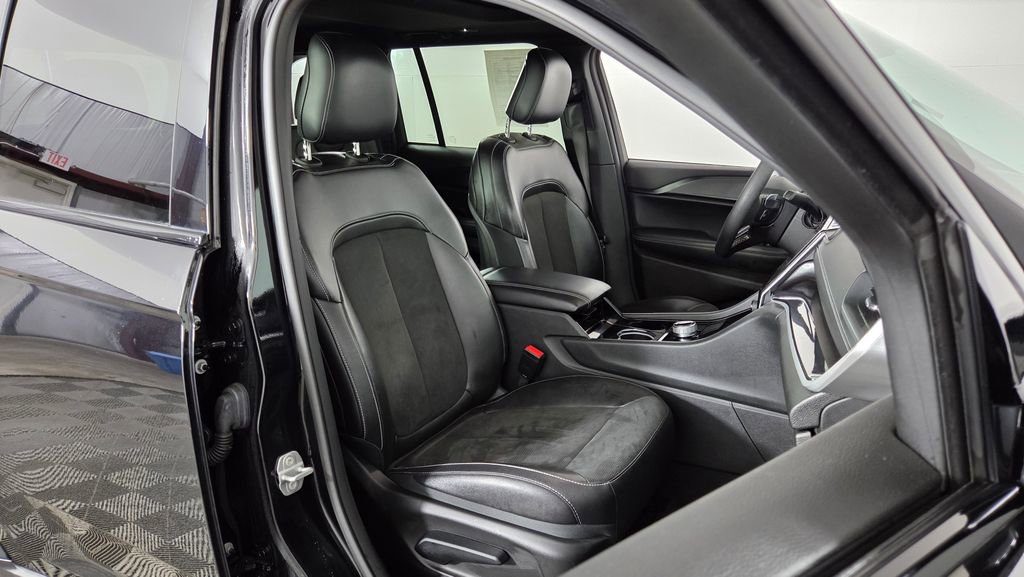 Used 2023 Jeep Grand Cherokee Altitude image 37