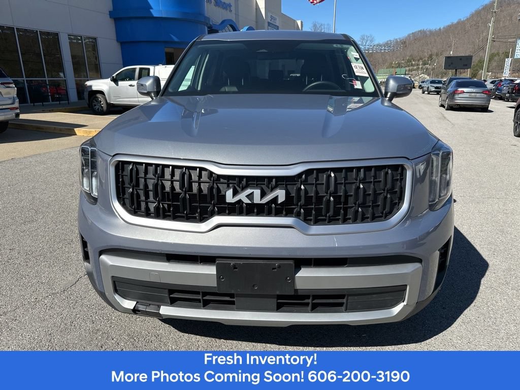 Used 2023 Kia Telluride LX AWD/4WD image 8