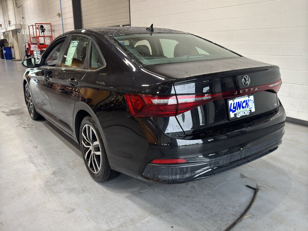 Used 2025 Volkswagen Jetta SE FWD image 3