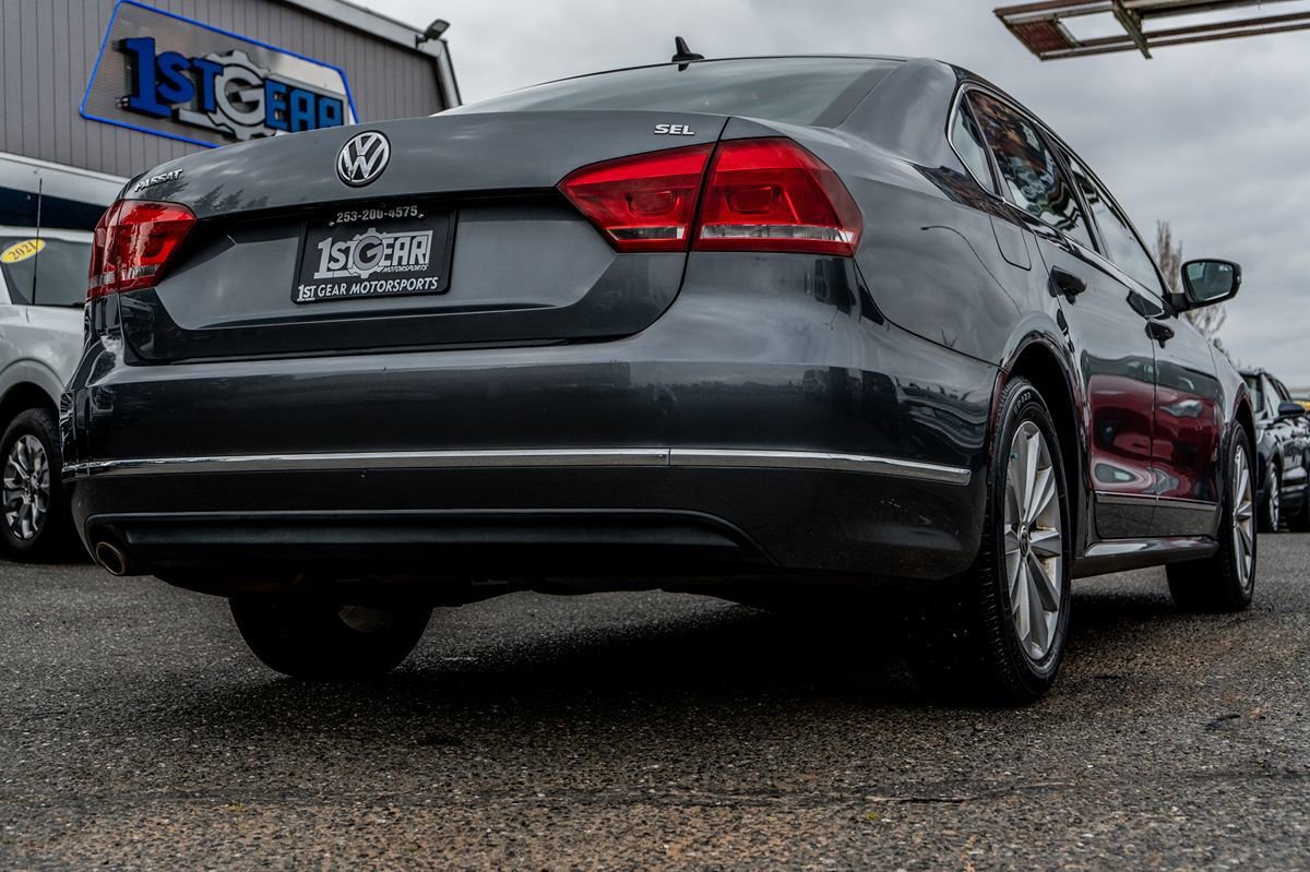 Used 2013 Volkswagen Passat 2.5 SEL Premium FWD image 3