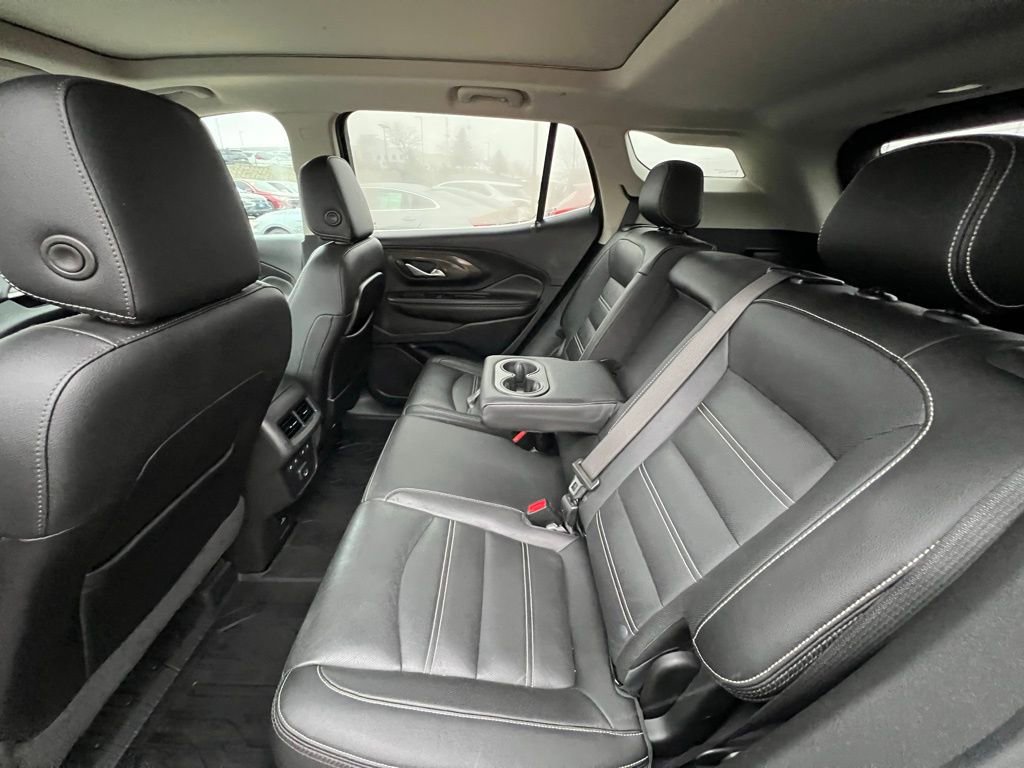 Used 2022 GMC Terrain Denali w/ Denali Premium Package image 20