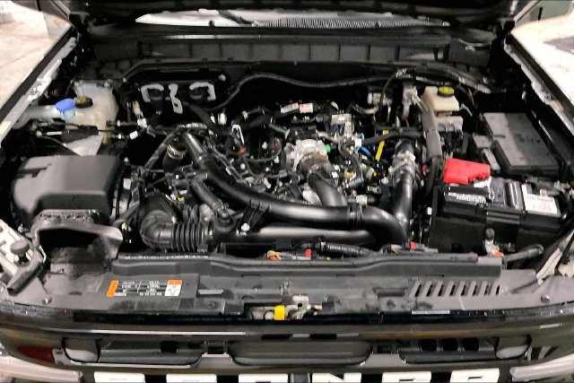 Used 2023 Ford Bronco Outer Banks AWD/4WD image 12