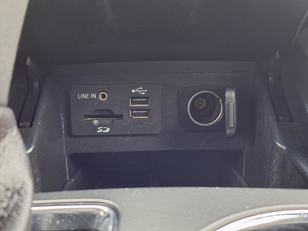 Used 2014 Ford Explorer XLT w/ Equipment Group 202A image 15