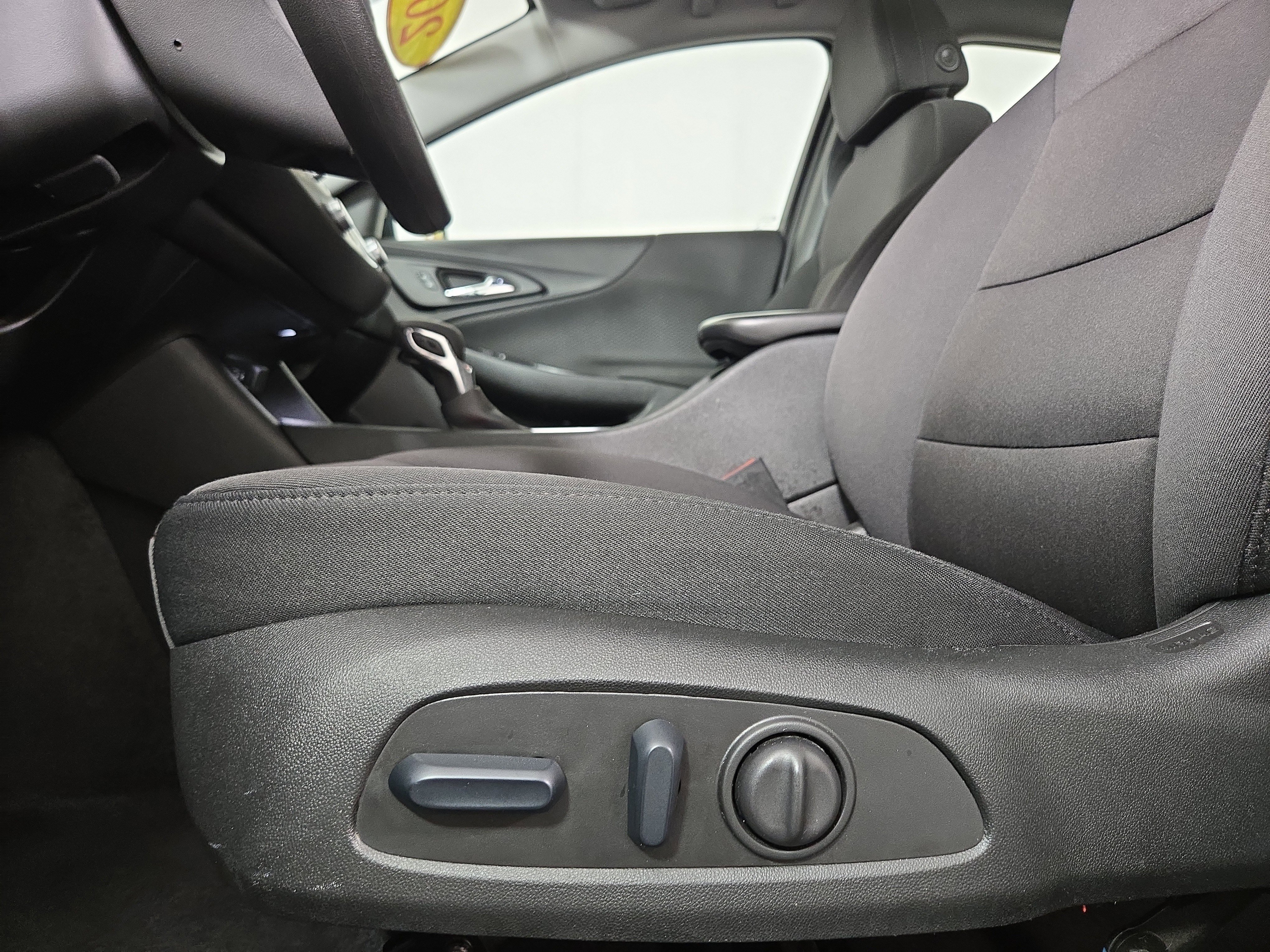 Certified 2024 Chevrolet Malibu LT image 32