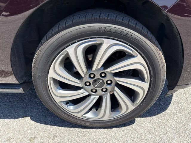 Used 2023 Lincoln Navigator Reserve AWD/4WD image 11