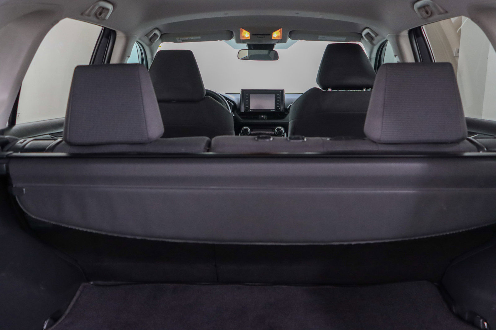 Used 2021 Toyota RAV4 LE image 28