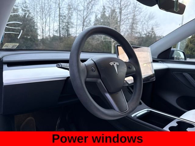 Used 2025 Tesla Model Y Long Range image 19