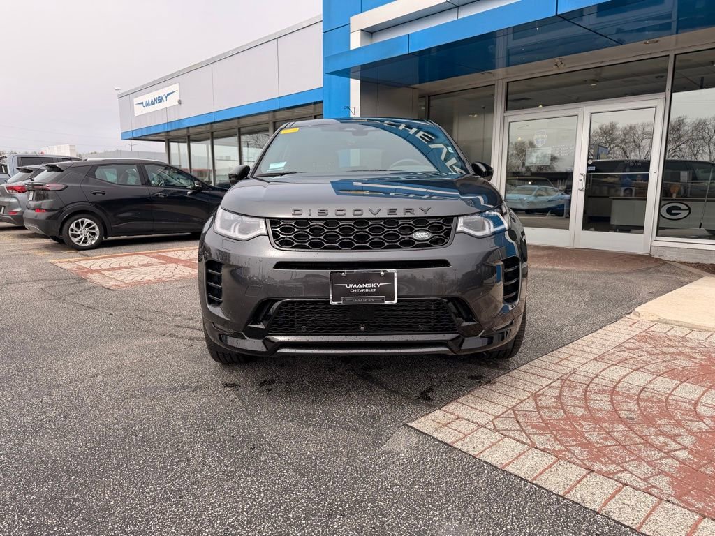 Used 2025 Land Rover Discovery Sport Dynamic SE image 3