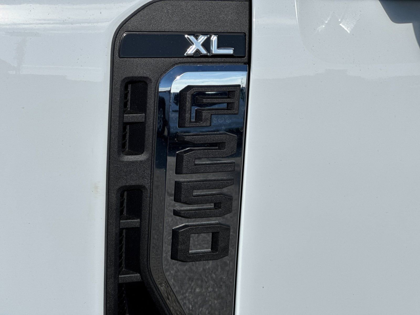 New 2026 Ford F250 XL image 27
