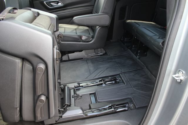 Used 2023 Chevrolet Suburban Z71 w/ Luxury Package AWD/4WD image 25
