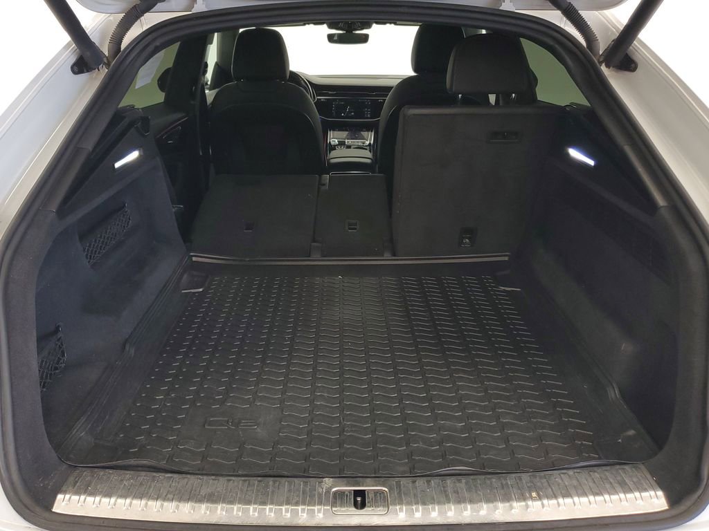 Used 2020 Audi Q8 Premium Plus w/ Premium Plus Package image 24