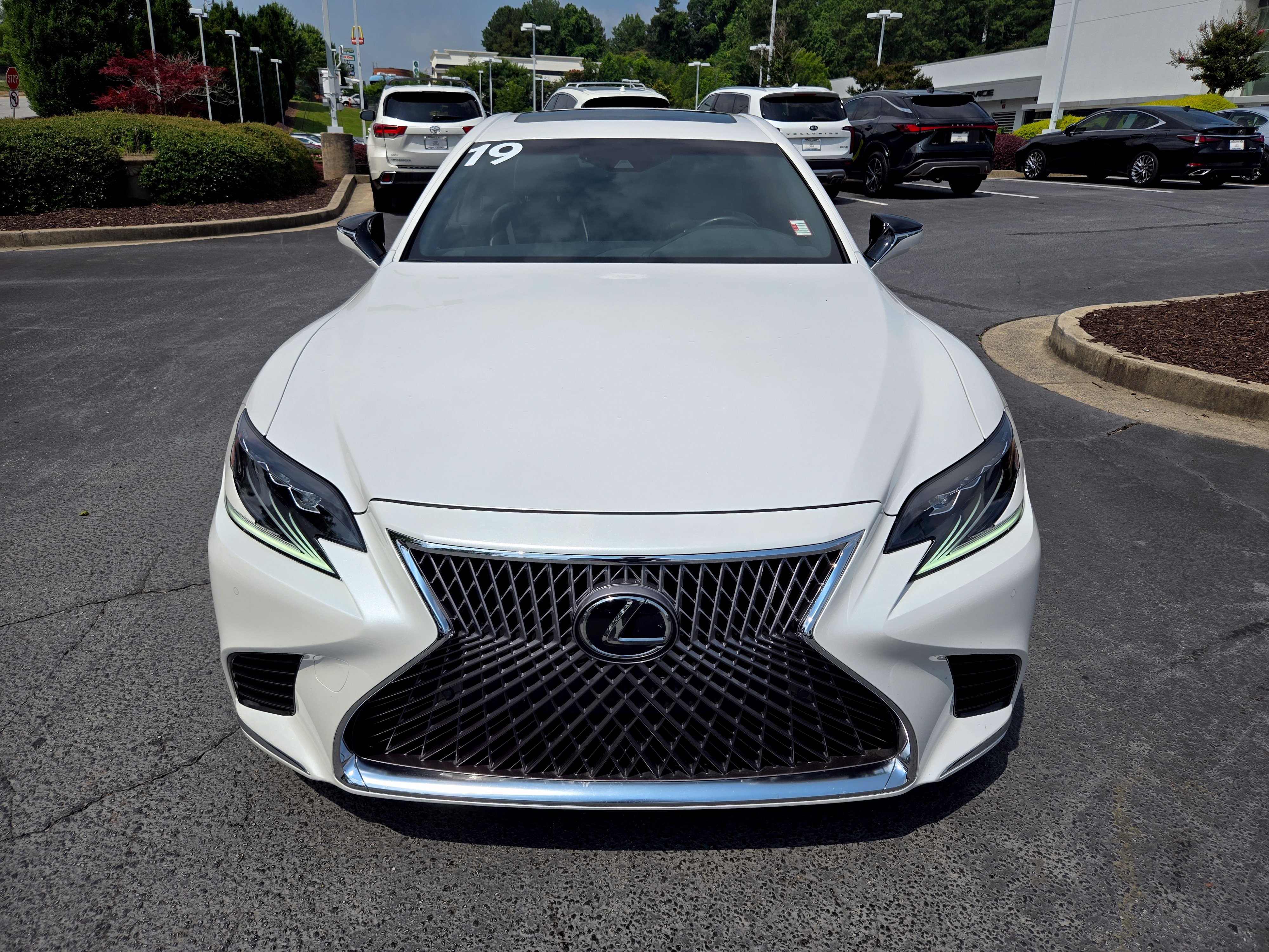 Used 2019 Lexus LS 500 w/ Accessory Package (Z1) RWD image 8