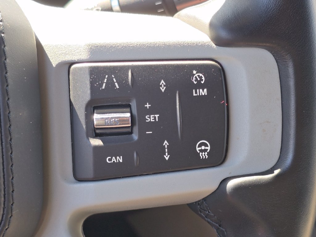 Used 2022 Land Rover Defender 110 X-Dynamic HSE AWD/4WD image 36