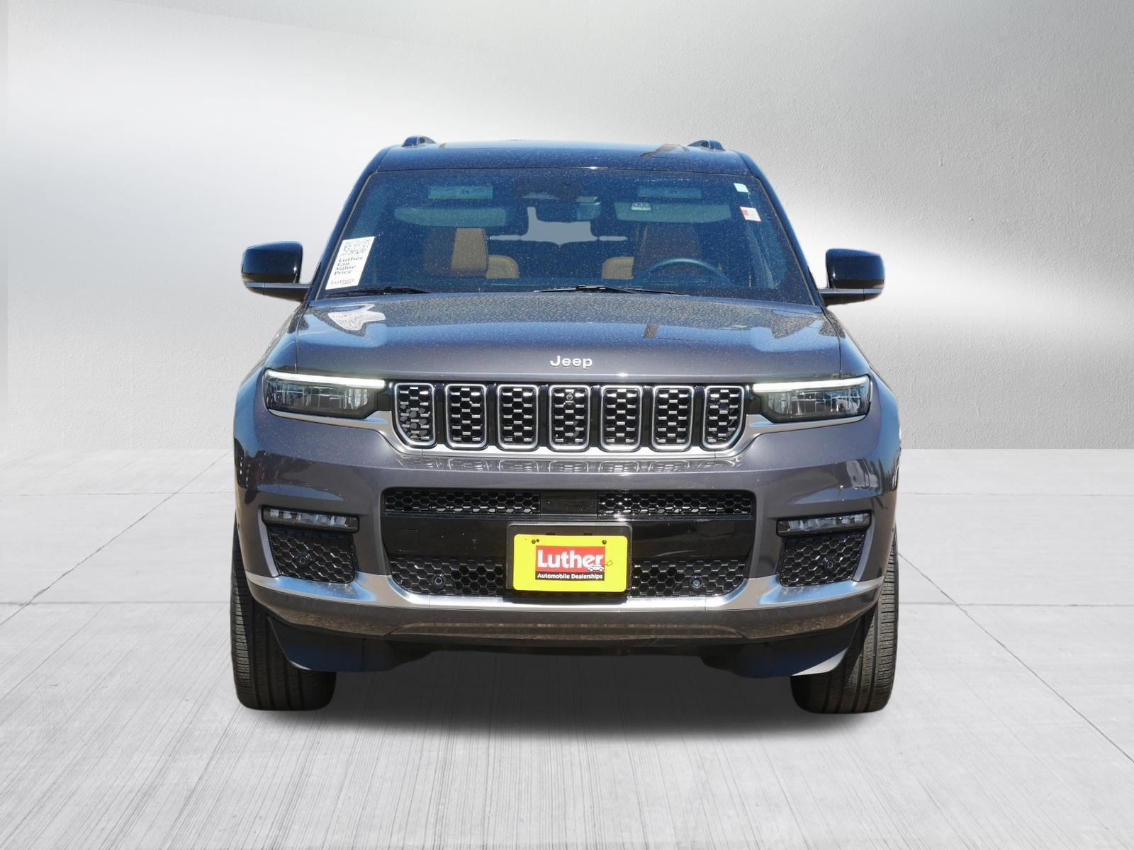 Used 2024 Jeep Grand Cherokee L Summit w/ Advanced Protech Group IV AWD/4WD image 2