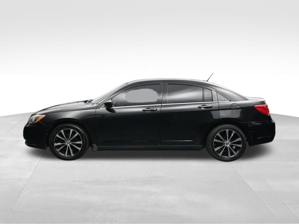 Used 2013 Chrysler 200 Limited FWD video 2