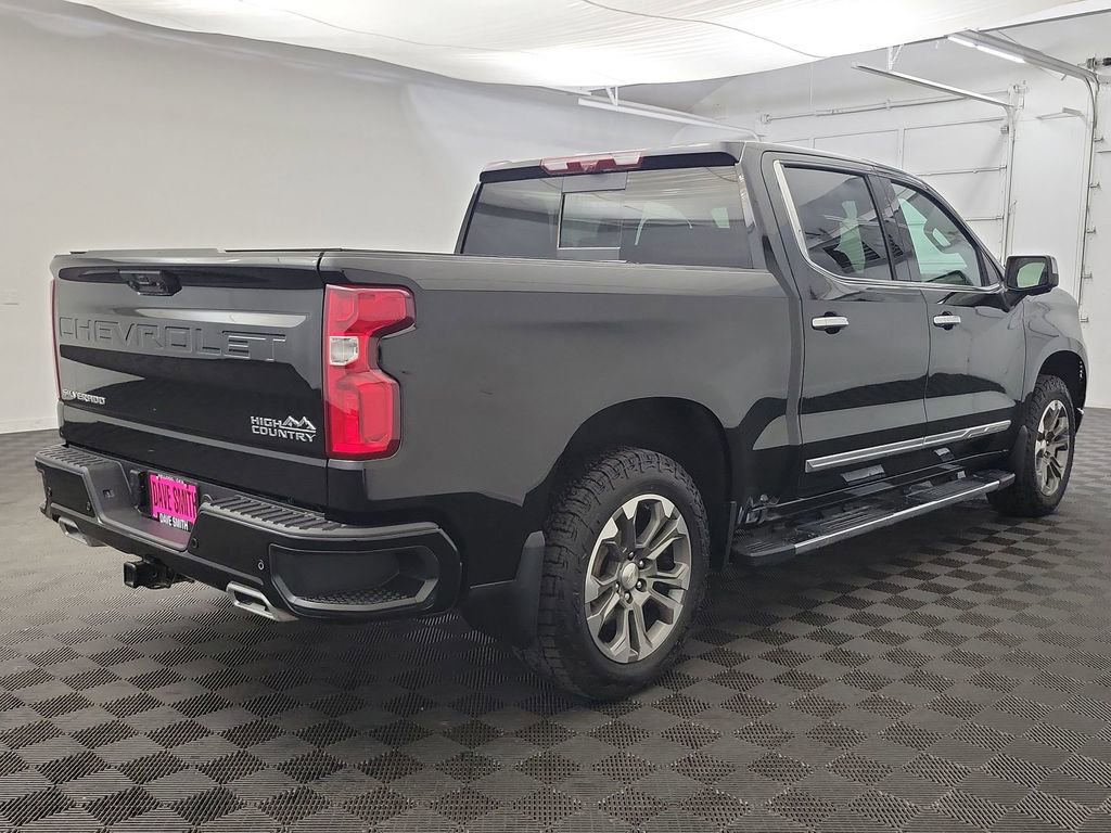 Used 2024 Chevrolet Silverado 1500 High Country w/ Technology Package image 7