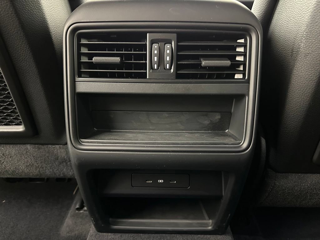Certified 2024 Porsche Cayenne AWD/4WD image 39