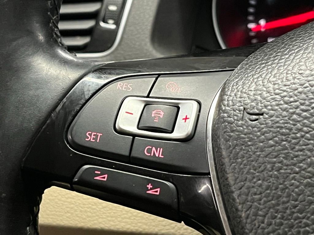 Used 2016 Volkswagen Passat 1.8T SE image 21