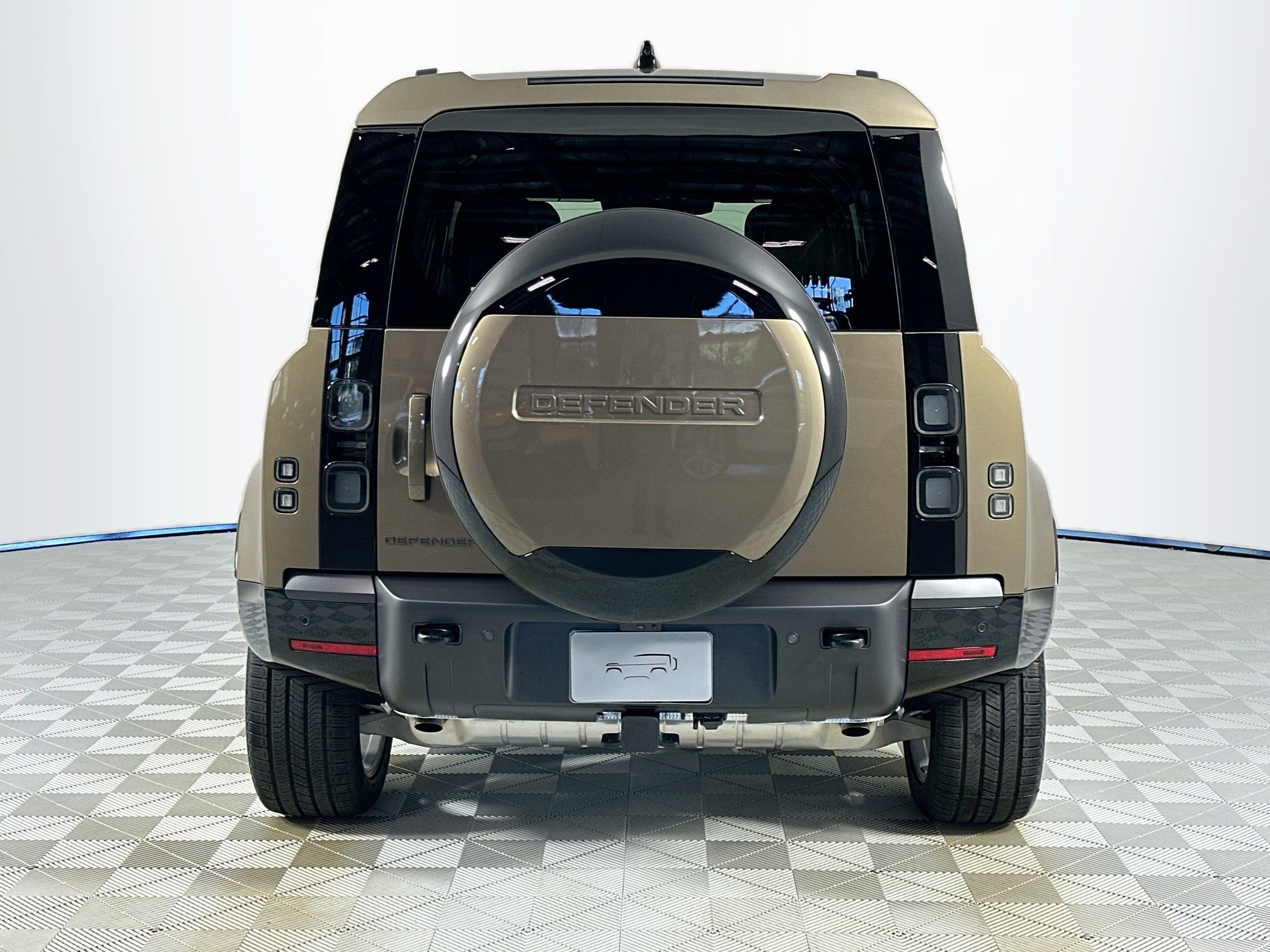 Used 2026 Land Rover Defender 110 X-Dynamic SE image 6