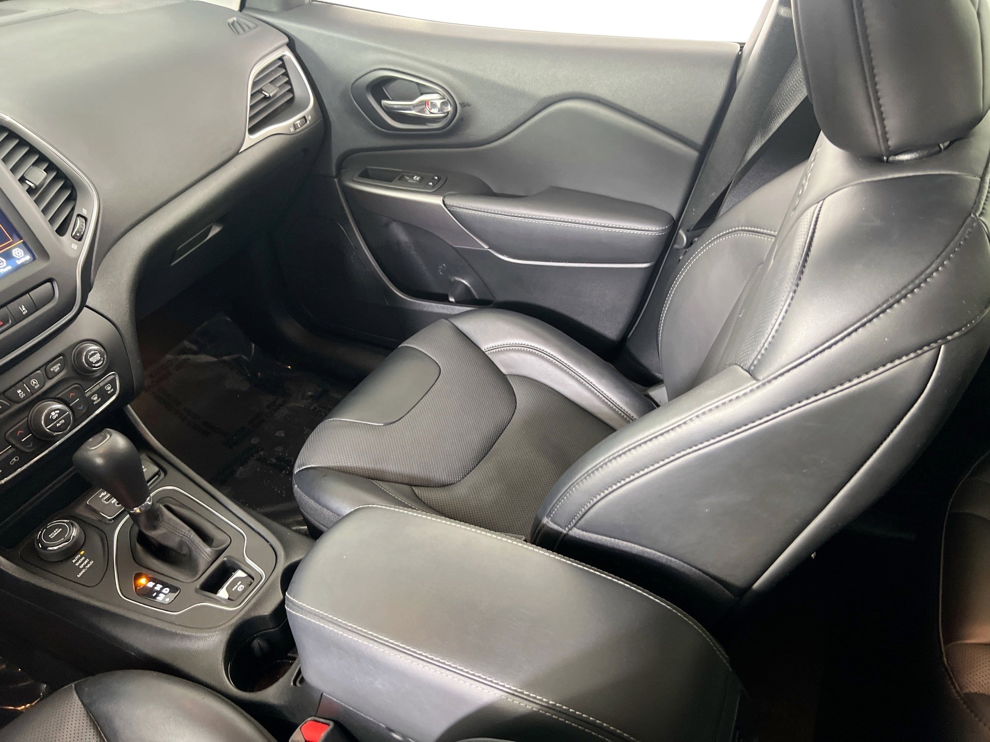 Used 2022 Jeep Cherokee Latitude Lux AWD/4WD image 22
