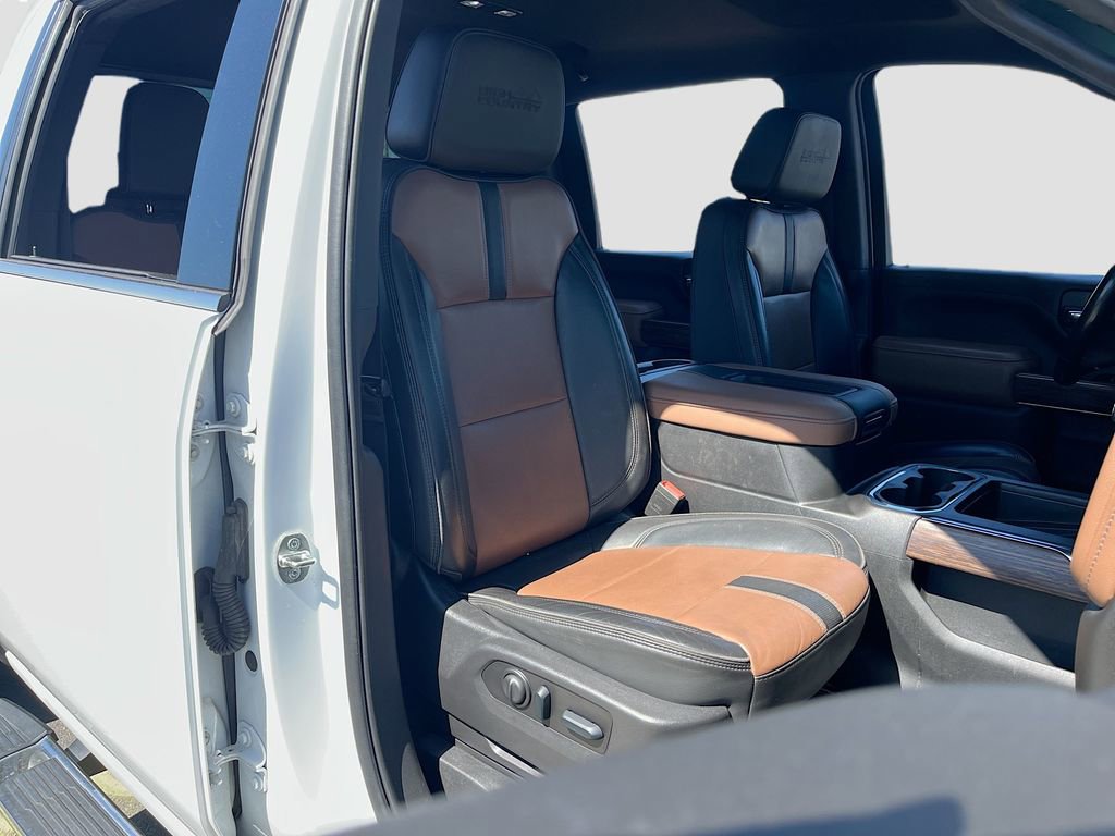Used 2022 Chevrolet Silverado 2500 High Country w/ Safety Package II AWD/4WD image 28