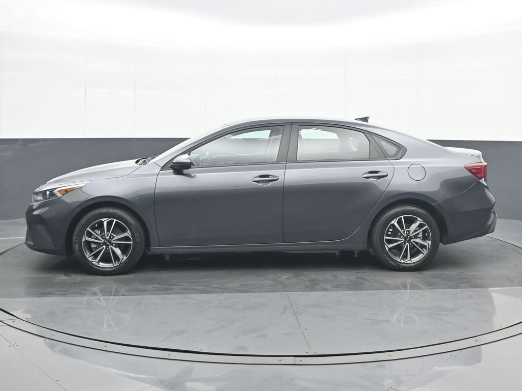 Used 2024 Kia Forte LXS image 3