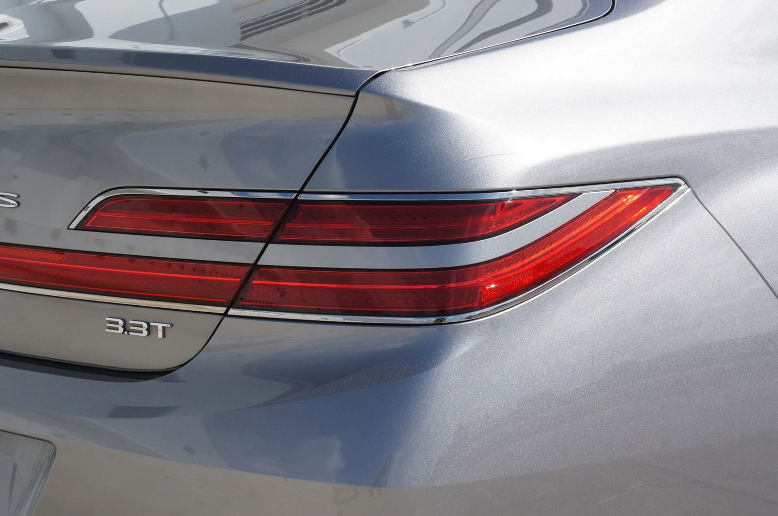 Used 2020 Genesis G90 3.3T Premium image 19