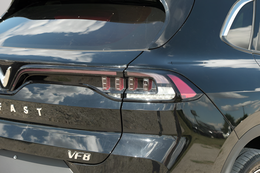 New 2025 VinFast VF 8 Plus AWD/4WD image 30